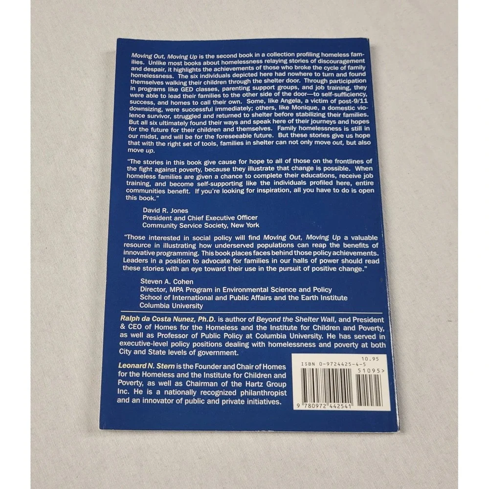 Moving Out, Moving Up: Families Beyond Shelter by Ralph da Costa Nunez Paperback